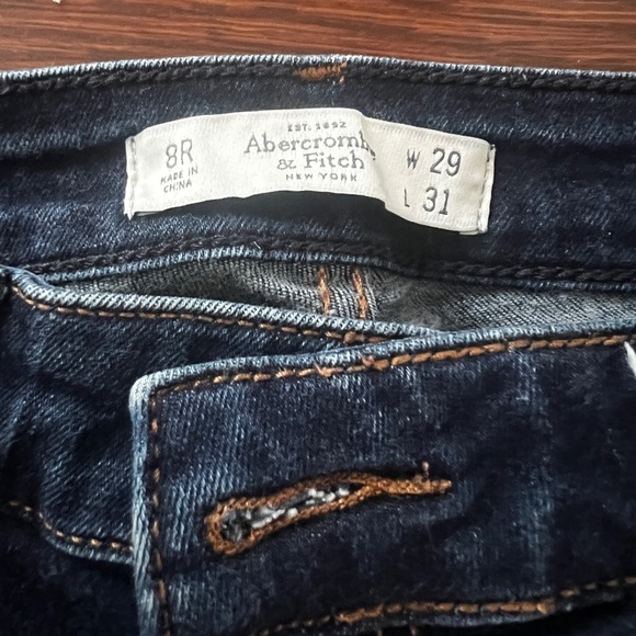 Abercrombie Women’s Vintage Skinny Dark Wash Jeans Size 8 - Picture 4 of 7